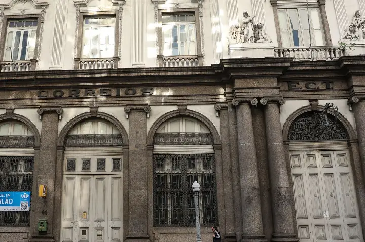 Antiga sede dos Correios no centro do Rio vai a leilão nesta quinta