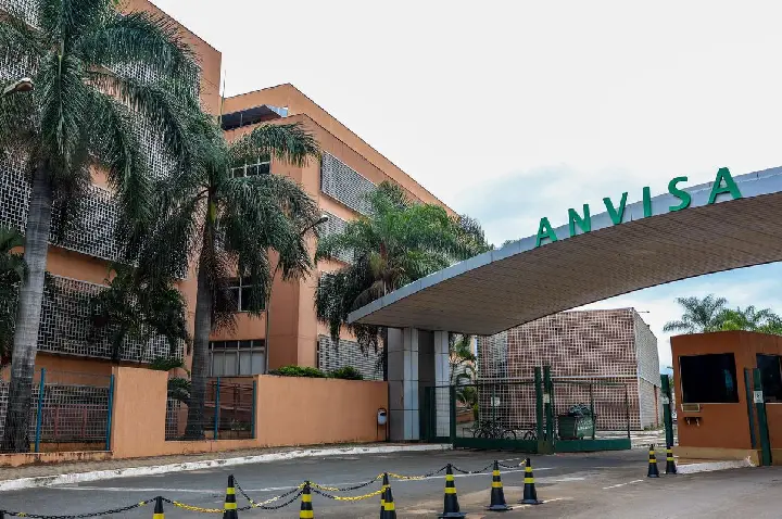 Anvisa determina recolhimento de lotes de antibióticos