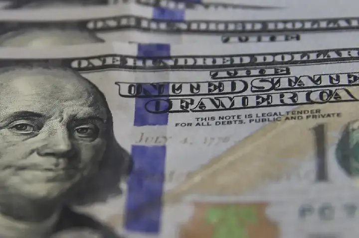 Com tensão no Irã, dólar fecha em R$ 5,32, o maior valor desde janeiro