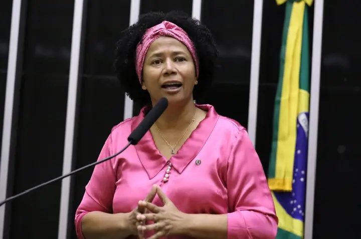 Comissão aprova projeto que cria Política Nacional de Saúde na Escola