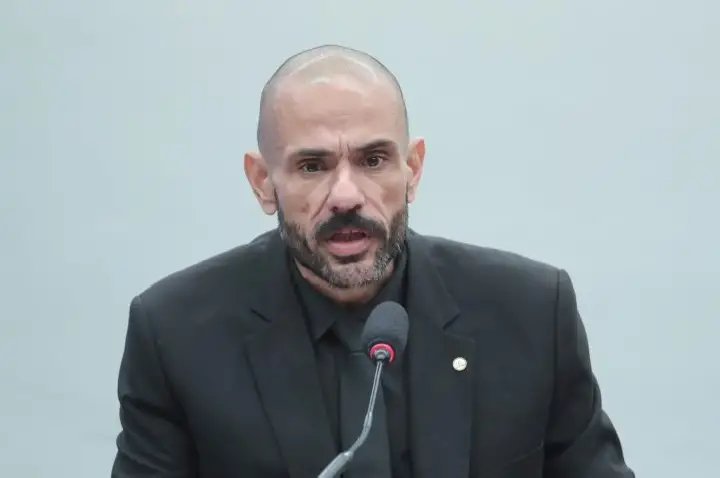 Comissão aprova selo para comércio que der desconto a agentes de segurança
