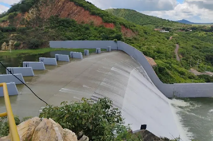 Mesmo após fim das chuvas, 19 açudes seguem sangrando no Ceará; Orós é destaque
