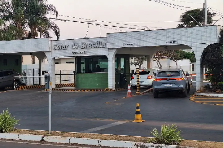 Moraes nega pedido para Javier Milei visitar Bolsonaro em casa