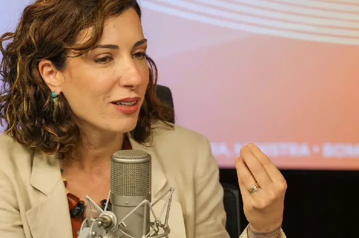 Mulheres agregam diversidade na mesa do trabalhador, diz ministra