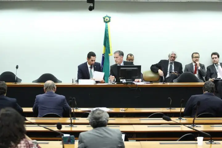 Projeto abre crédito orçamentário para financiamento de projetos de fundos regionais