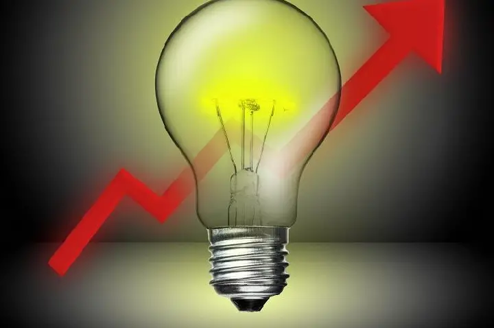 Reajuste de 9,61% na energia para empresas deve pressionar preços e comércio no Ceará