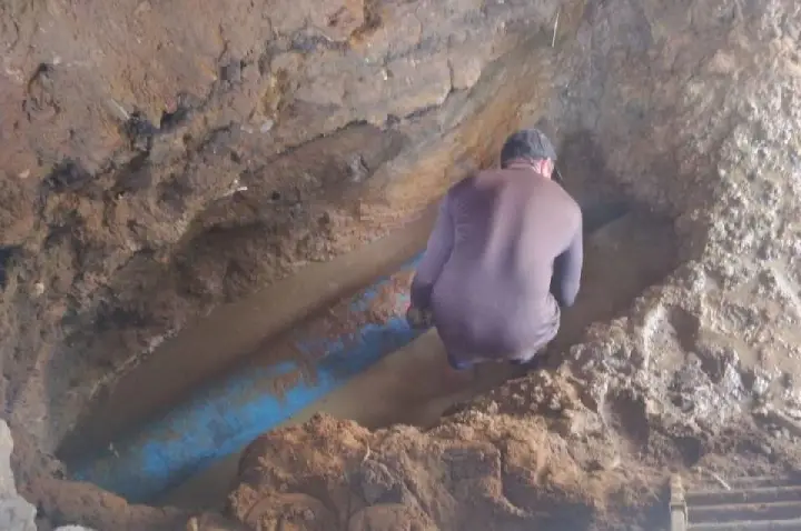 Vazamento em adutora é identificado e abastecimento começa a ser restabelecido em Icó