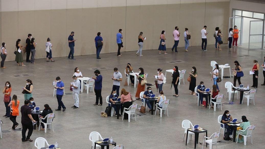 Ceará tem 519 mil doses de vacina contra a Covid-19 estocadas para D1, diz Sesa