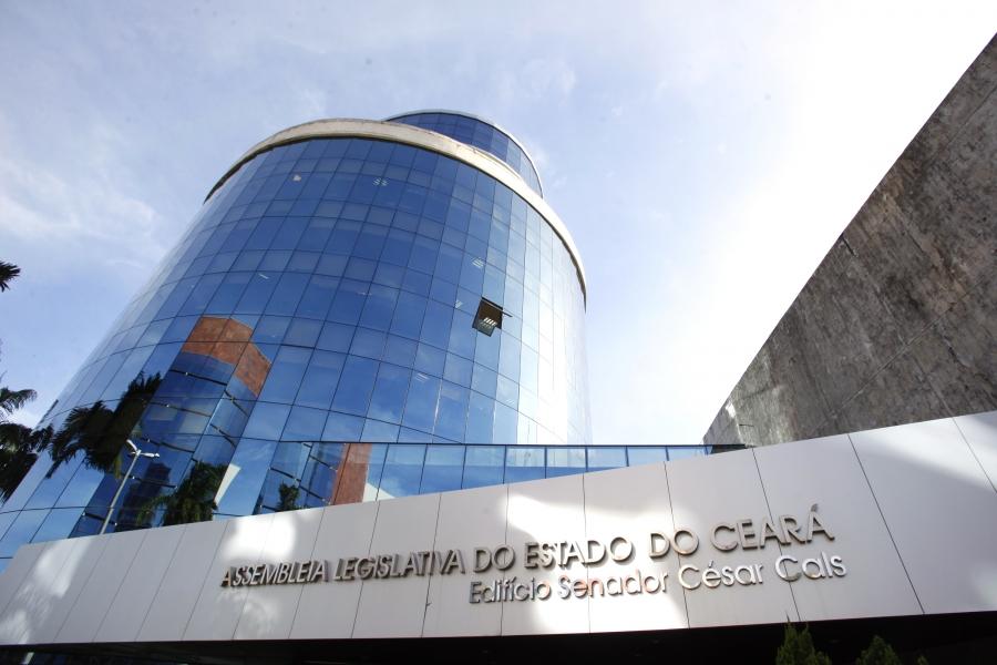 Às vésperas de recesso, deputados da AL-CE fazem força-tarefa de aprovações; veja propostas