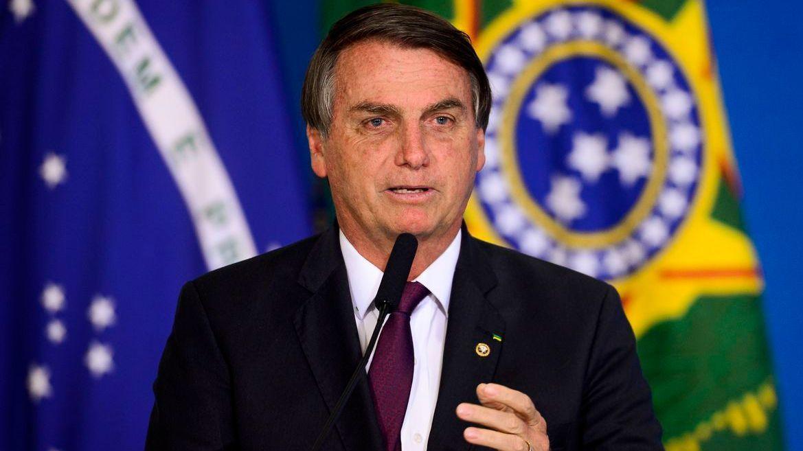 Bolsonaro volta a sinalizar aumento do Bolsa Família e mira obras hídricas em aceno ao Nordeste