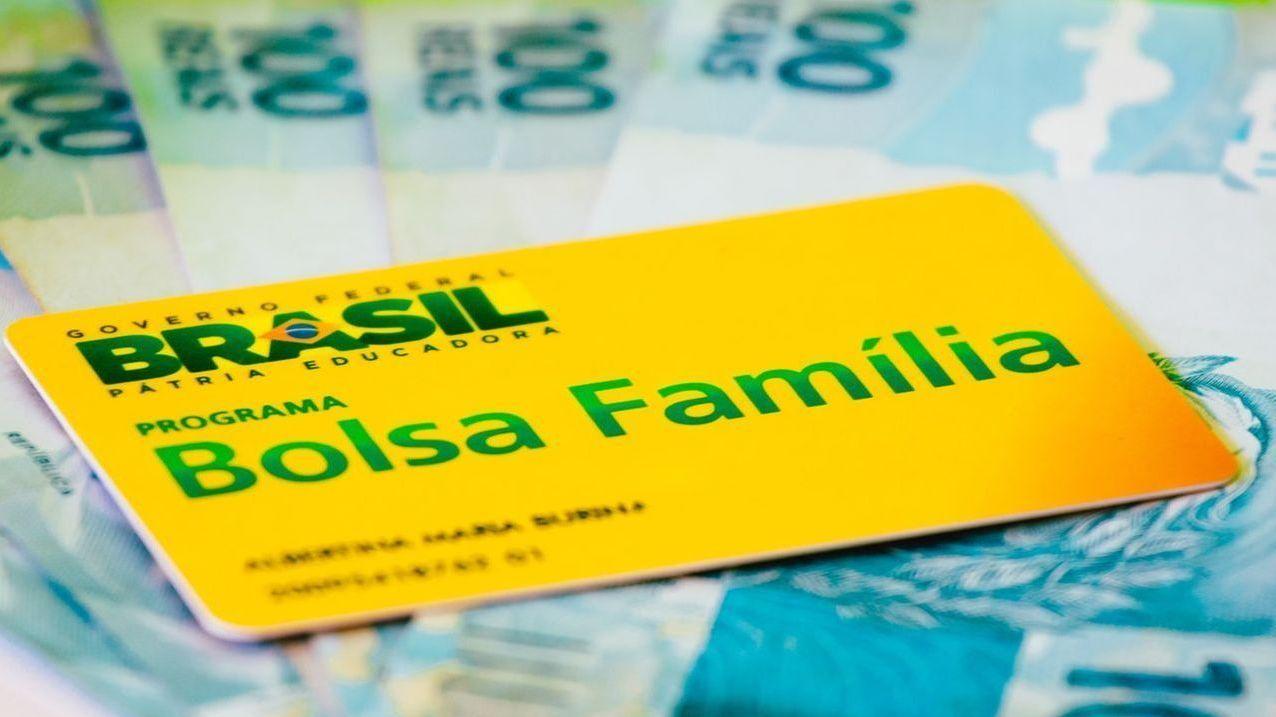 Bolsa Família: governadores do NE buscam acordo com a União para incluir 880 mil famílias