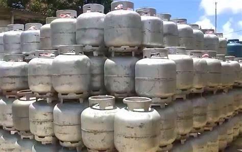 Auxílio Gás do Governo Federal começa a ser pago hoje (27); saiba quem recebe