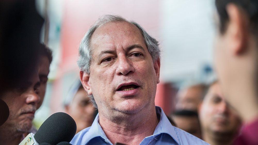 Ciro e Cid Gomes são alvos de busca em operação da PF