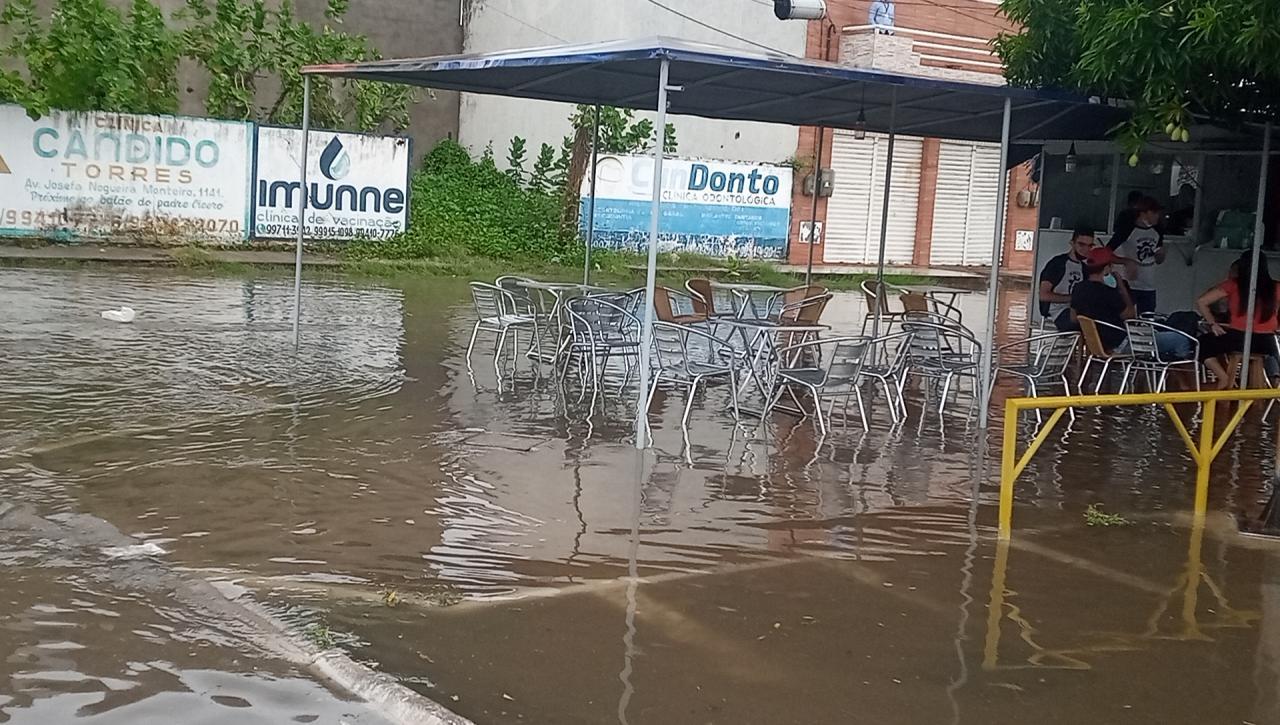 Cruzamento das Av. Monsenhor Frota e Nogueira Acily - Imagem Portal Ic&oacute; News