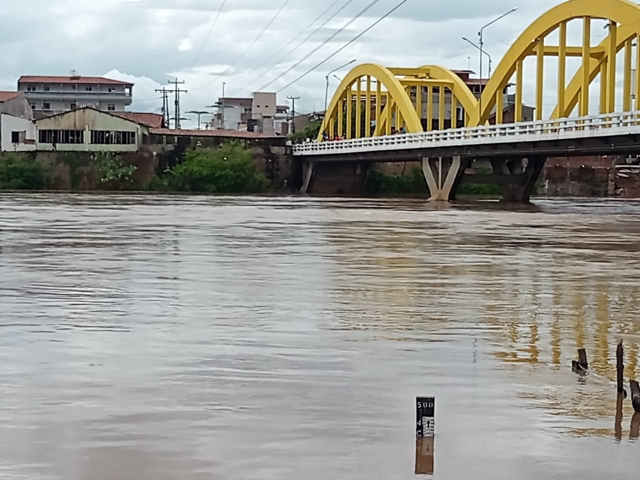 Rio Salgado em Icó registra sua segunda cheia no mês de Março