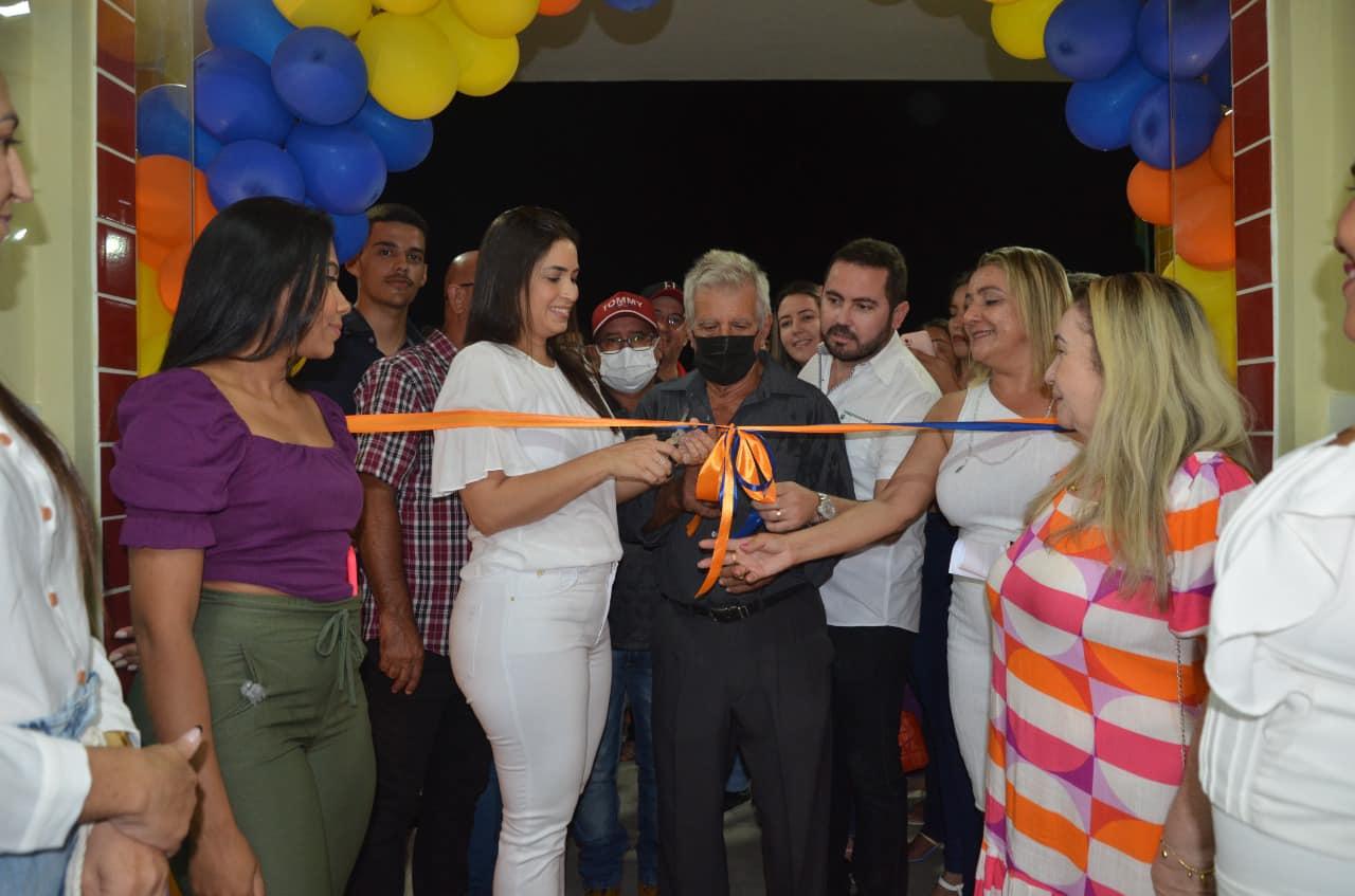 Centro de Educação Infantil e primeira etapa do calçamento do Alto dos Bastos é inaugurado em Icó