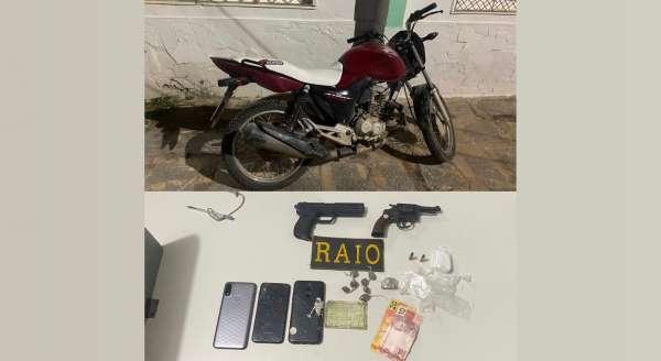 CPRAIO prende indivíduo por receptação de moto roubada, por tráfico de drogas e posse ilegal de arma em Icó