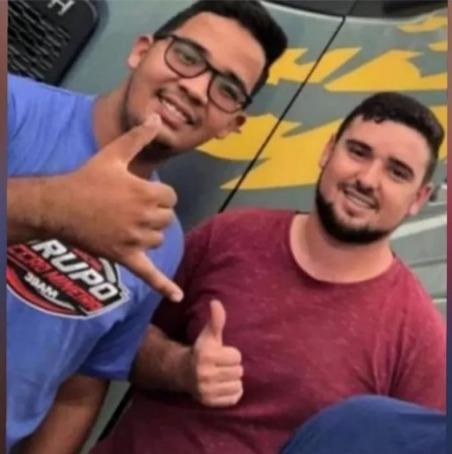 Amigos morrem após caminhão tombar e incendiar em rodovia no interior do Ceará