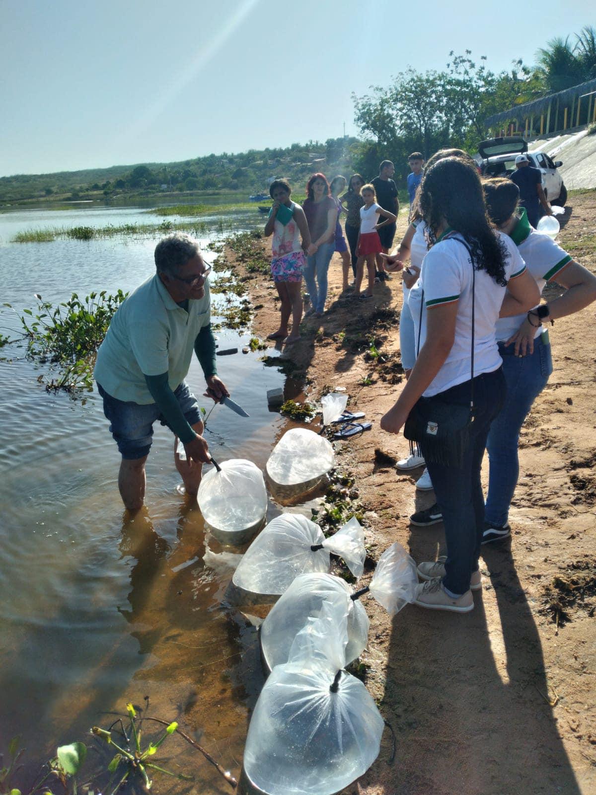 Projeto realiza peixamento nos açudes comunitários de Icó