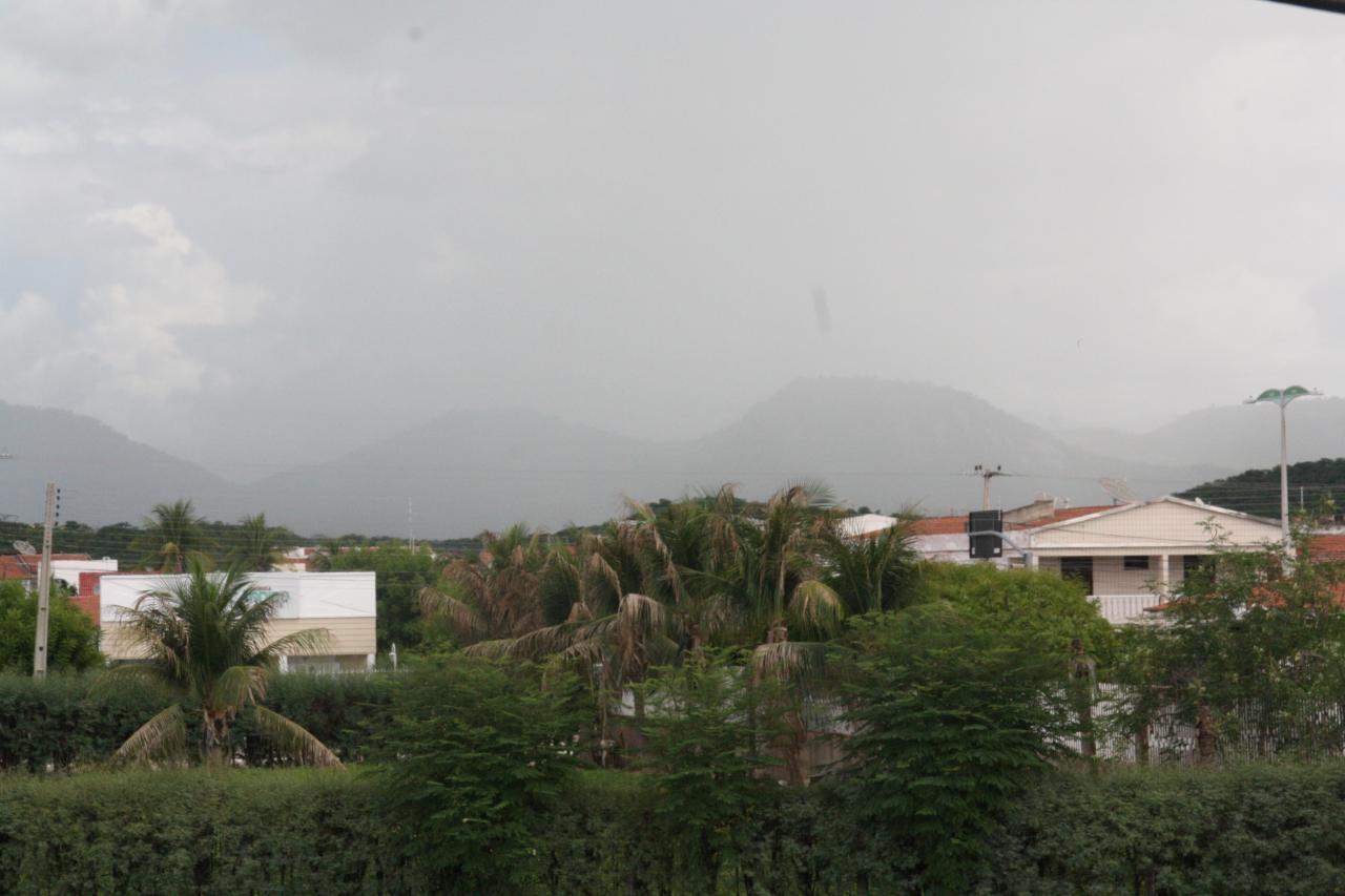 Ceará tem 68 cidades com alerta de chuvas intensas até esta quinta-feira, segundo Inmet; veja quais são