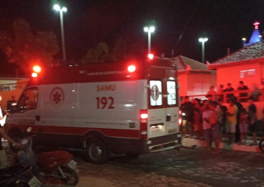 Homem é morto a golpe de faca em praça pública de Icó