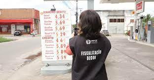 Cinco postos de combustíveis são autuados pelo Decon durante mutirão no Ceará
