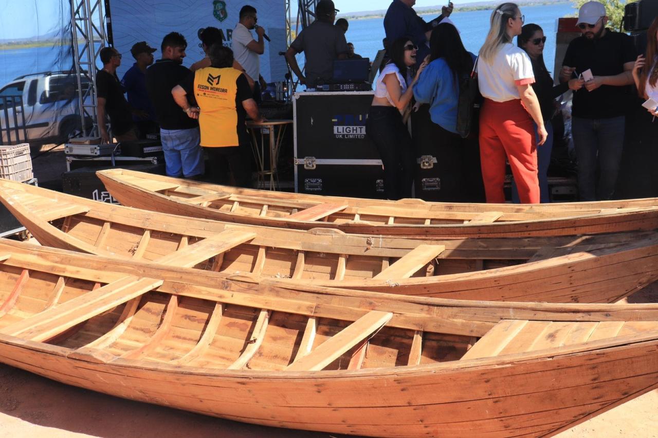 Pescadores de Icó e região recebem kit Pesca