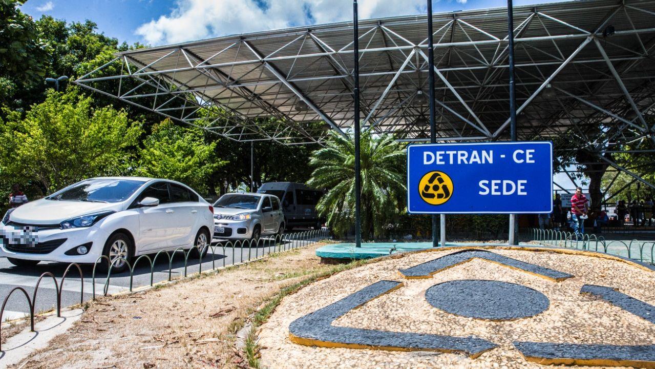 Policial, servidores do Detran e despachantes: MP denuncia 43 pessoas por integrarem quadrilha no CE