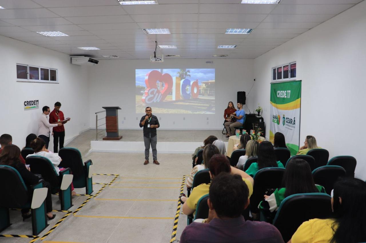 Reunião de pactuação de metas para a educação é realizada em Icó