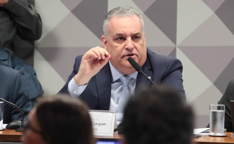 Relator da CPMI critica fiscalização do INSS sobre consignados e defende regulação