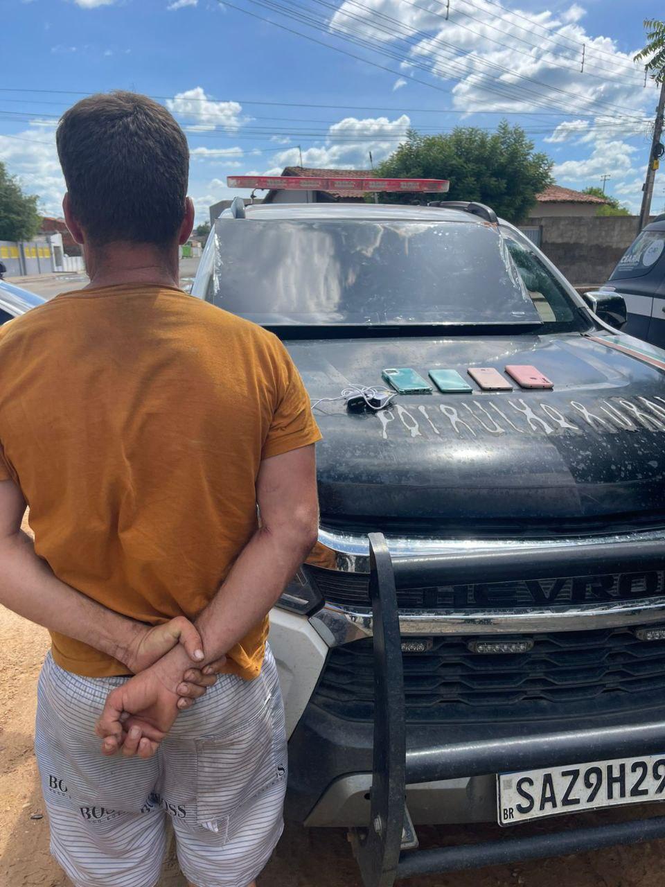 Suspeito de furtos é detido pela Polícia Militar em Icó