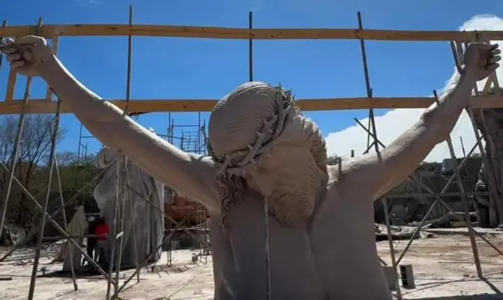 Obras do Horto do Senhor do Bonfim avançam em Icó e atingem 30% da confecção da estátua